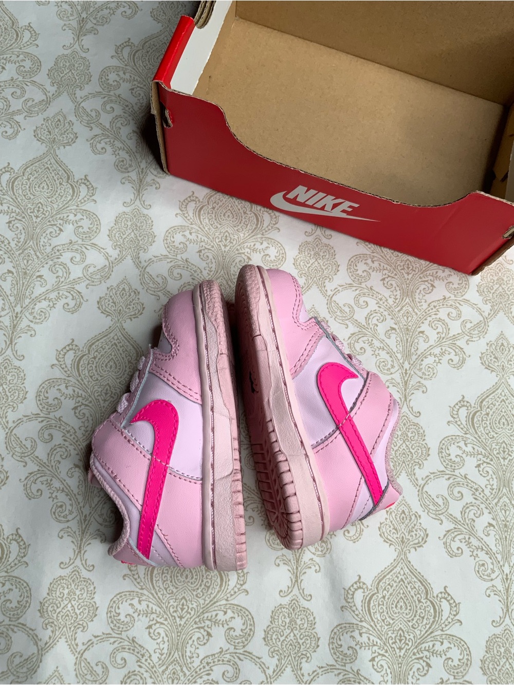 Nike Dunk Low Toddler Girls Size 4C Pink Foam Hyper Pink Sneakers - Picture 9 of 11
